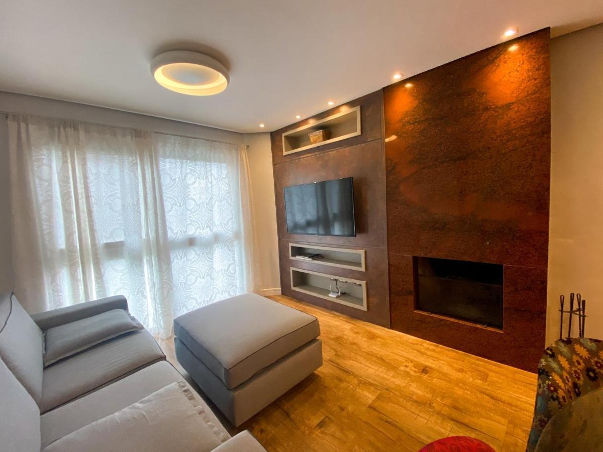 Duplex Com 03 Suites Em 格拉玛多 外观 照片